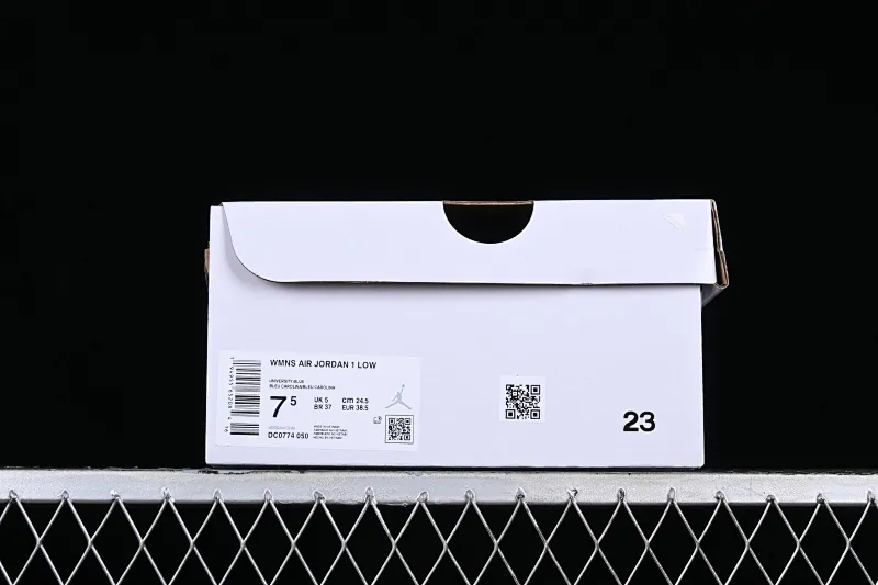All categories Air Jordan Jordan series basketball shoes Air Jordan 1 Low Z version Air Jordan 1 Low AJ1 Joe 1 University blue strap purple hook low-top basketball shoes DC0774-050